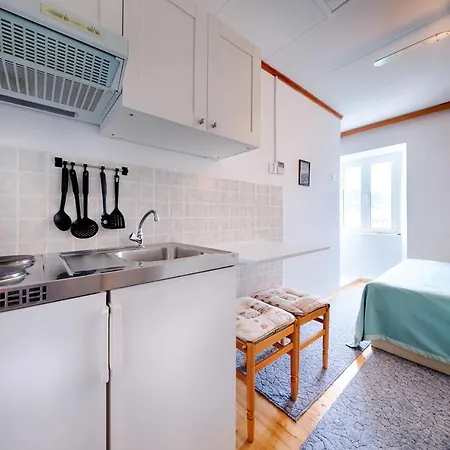 Апартаменты Studio Komiza 2431b *